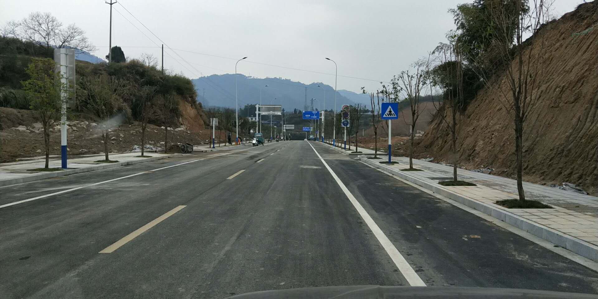 喜訊||我局承建的旌德縣中學路道路修建工程順利通過竣工驗收